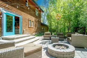Red Elephant | 4BR - Fire Pit - River & Downtown - Image 4