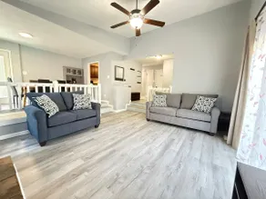 The Pool House - Image 3