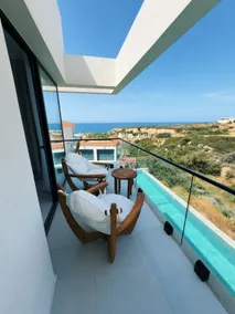 Luxury Villa with Infinity Pool & Sea View - Image 2