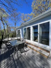 Cute & Cozy Gilkey Lake Waterfront Cottage - Image 3