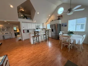 Beachcomber Haven - Image 2