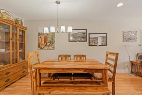 Sparkling mountain view 2BR with patio - Image 5