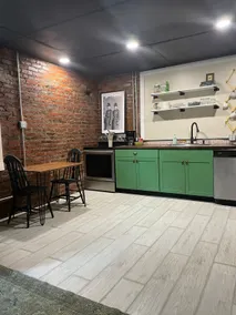 Private Historic Apartment | Walk to Downtown - Image 3