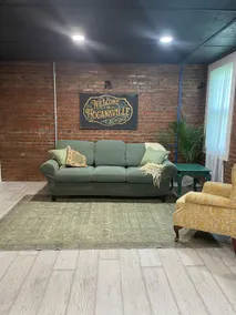Private Historic Apartment | Walk to Downtown - Image 4