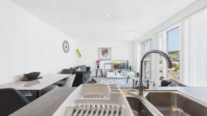 40 Meridian Tower - 1 Bedroom Apartment - Swansea - Image 3