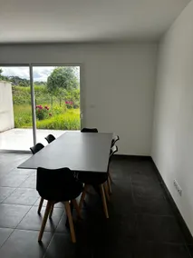 Cozy house with terrace and parking - Image 3
