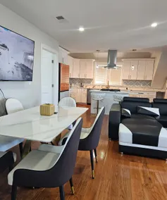 Luxury Beachside Apart • Ocean View • Free Parking - Image 4