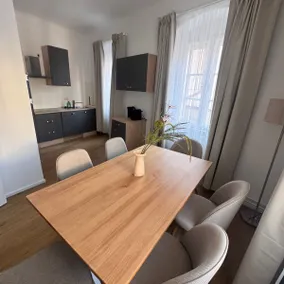 Large central Old Town apartment - Image 3