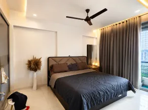 Cozy Minimal Apartment Stay - Image 3