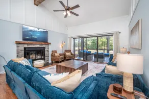 The Bungalow at Pebble Beach Canal Views with Hot Tub - Image 3