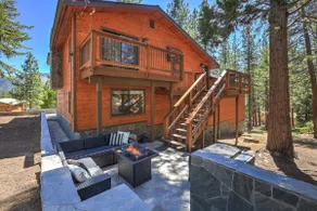 Luna’s Mountain Manor | Chef Kitchen & Game Room - Image 3