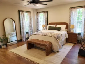 Secluded Mountain Cottage in Virginia Wine Country - Image 5