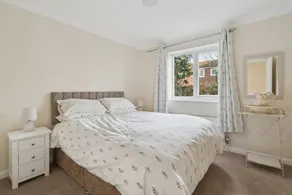 Bright & beautifully furnished flat in Marlow - Image 3