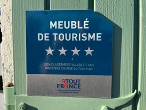 Sunny 4-star gite with pool in south-west France - Image 4