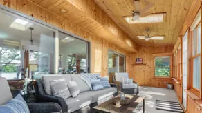 Charming 3 Bed Lakefront Home steps to the water! - Image 4