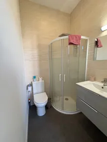 Ty Bain – 1-Bedroom Apartment in the Heart of Downtown - Image 4