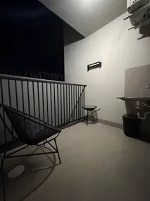 Modern, comfortable and fully equipped studio with garage. - Image 4