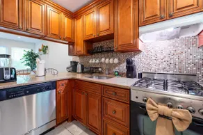Hampton Bays Townhouse - Pool Beach Access - Image 2