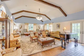 1800s Manor for Celebrations, Reunions & Retreats - Image 2