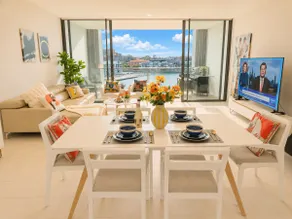 Absolute Waterfront Living in the CBD - Image 3