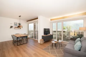 [Apt.16 Lake view] -Indoor swimming Pool + Parking - Image 2