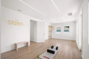 Luxury Beach Retreat Pool Spa Sauna Yoga Studio - Image 4