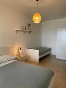 Beachfront Apartment with terrace and sea view - Image 4