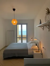 Beachfront Apartment with terrace and sea view - Image 2