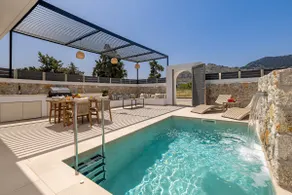 Delta Exclusive Pool Suites - Image 4