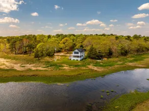Edgewater Sanctuary | Fully Off Grid | On The Bay - Image 2