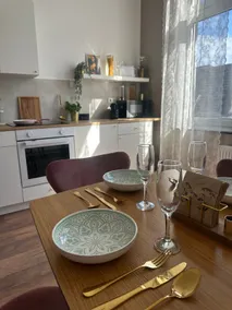 Stylish old building apartment / 4 beds / parking - Image 2