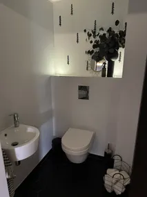 Spacious City Flat — 3BR, Projector, Baby-Ready - Image 5
