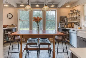 Light Filled - Modern Rustic Home - Image 4