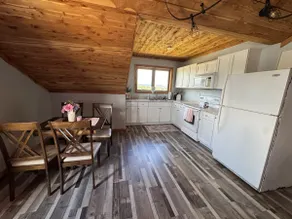 Charming 1BR Apartment with Scenic River View - Image 5