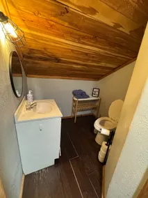 Charming 1BR Apartment with Scenic River View - Image 4
