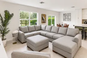 Modern Miami Home Near Hard Rock Sleeps 12 - Image 4