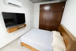 Modern Apt in Great Location with A/C and Parking - Image 5