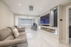 Luxury 1-Bed Close to Ascot, Lego Land M3 M25 A30 - Image 2