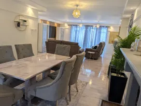 Walsall - 4 Bedroom House, Free Wi-Fi, Spacious Garden, Sleeps 9 - Image 2