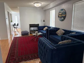 4 Bedroom Home close to Wonderland, Vaughan Mills - Image 3