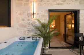 Lithos Luxury Stone Home with jacuzzi - Image 4