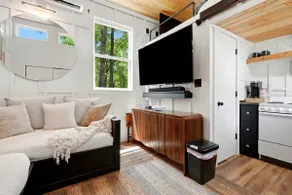M at the bungalow:Hot Tub, Fire Pit & Private Deck - Image 3