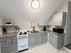 A-Frame Loft Near Metro-North | Queen + Kitchen - Image 3