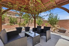 Modern Vegas 4BR with BBQ, Balcony & Parking - Image 3