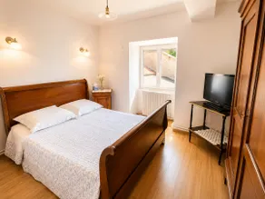 Country house in the heart of a peaceful hamlet. - Image 3
