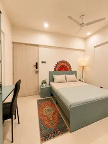 The Designer’s Den | Couple Friendly + Fast WiFi - Image 4