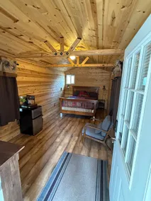 Crescent Lake Bear Den Getaway - Image 2