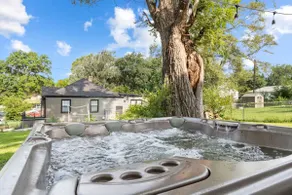 Omaha Estate·4BR·Hot Tub·Sauna·Game Room·Sleeps13 - Image 3