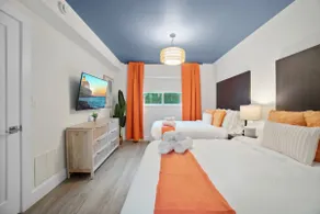 Sea La Vie | Steps to Boca Beach with Pool & Spa - Image 3