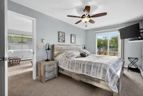 Sunset Bay Lakefront Retreat - Image 2